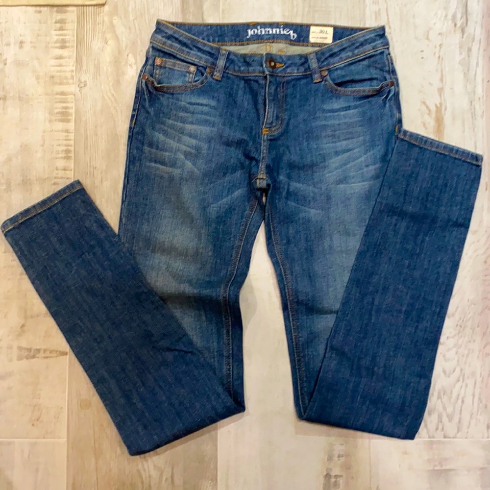 NWOT Johnnie B Jeans, Size 30 Long